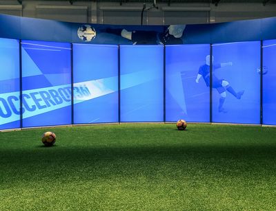 Videowand SoccerBot100, Foto: T. & D. Maudrich