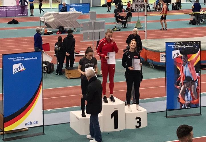 Siegerehrung von Athletinnen
