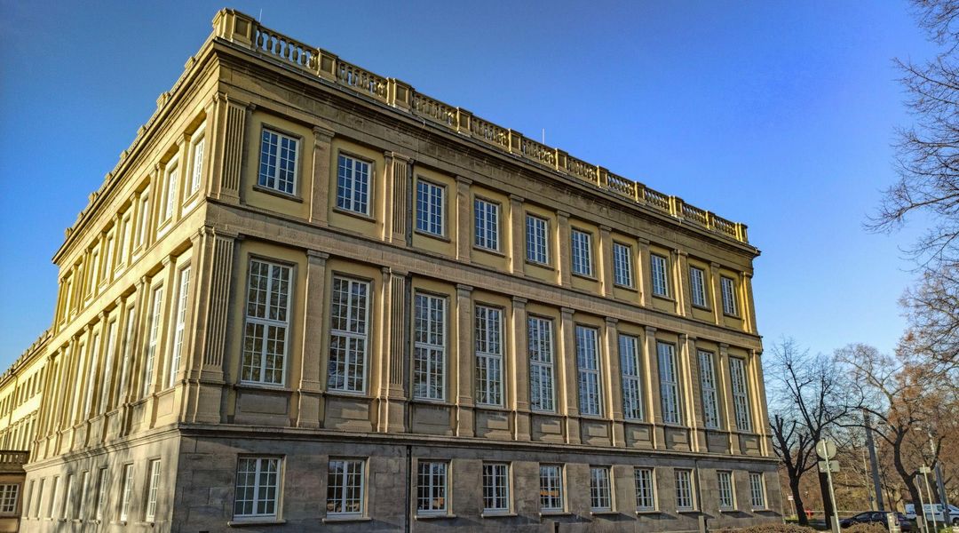Büro-und Seminargebäude, Foto: T. & D. Maudrich