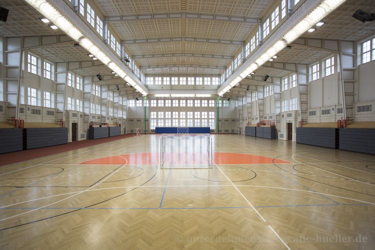 Ernst-Grube-Halle auf dem Campus Jahnallee. Foto: Christian Hüller