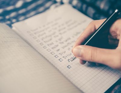 To-do list, photo: Glenn Carstens-Peters, Unsplash