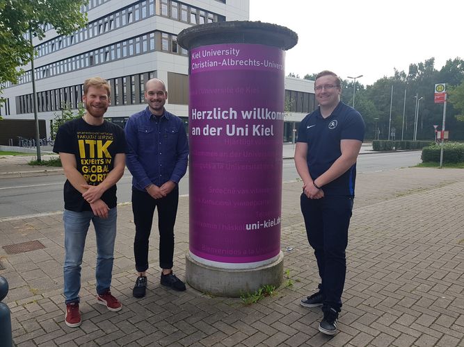 Das Bild zeigt Michael Fuchs, Robert Rost und Martin Kaden beim 31. dvs-Nachwuchsworkshop 2021 in Kiel