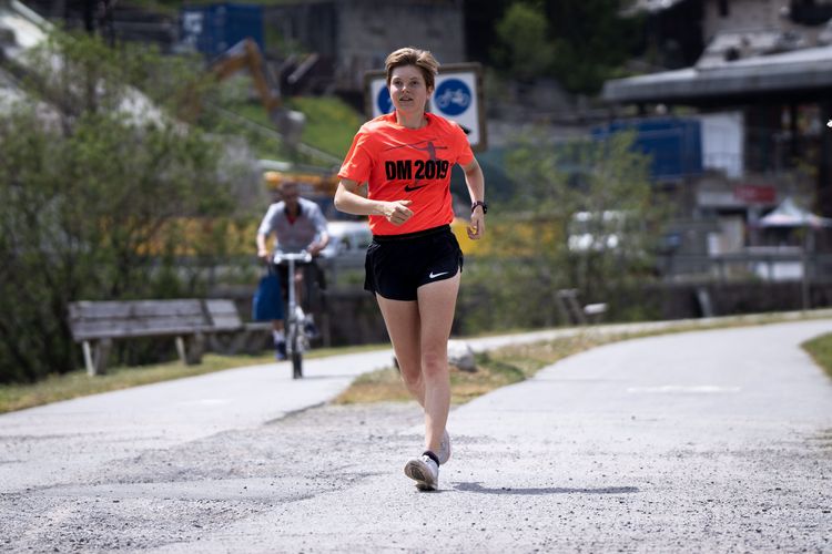 Auf dem Bild ist Geherin Saskia Feige vor wenigen Tagen beim Training in Italien zu sehen.