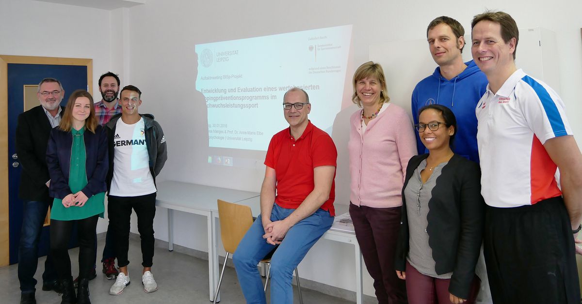 enlarge the image: the photo shows a group of participants of the kick-off meeting for our No2Doping project, photo: Manuel Prager