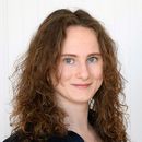  Saskia Simon