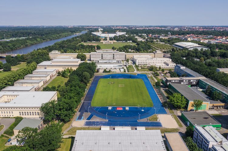 Sportwissenschaftliche Fakultät auf dem Campus Jahnalle aus der Vogelperspektive