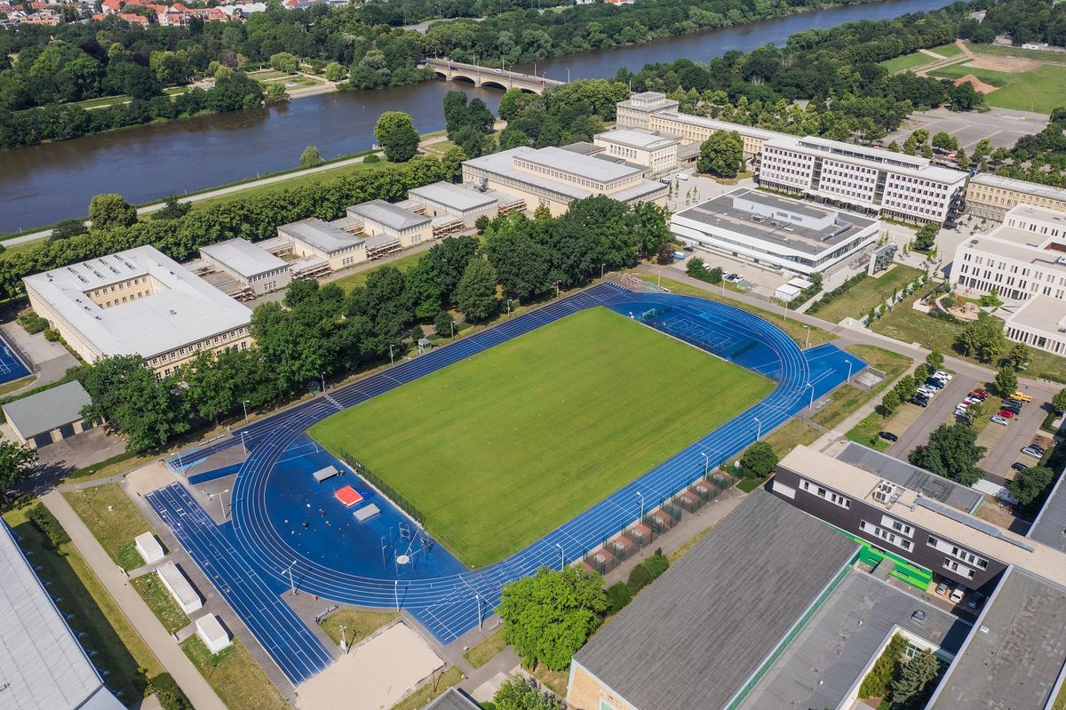 zur Vergrößerungsansicht des Bildes: Vogelperspektive auf den Campus der Sportwissenschaftlichen Fakultät